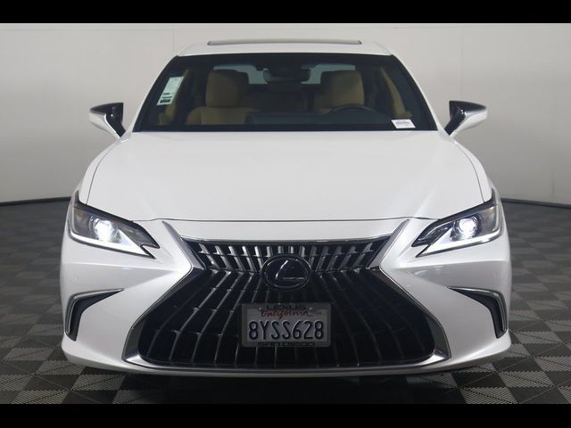 2022 Lexus ES 300h