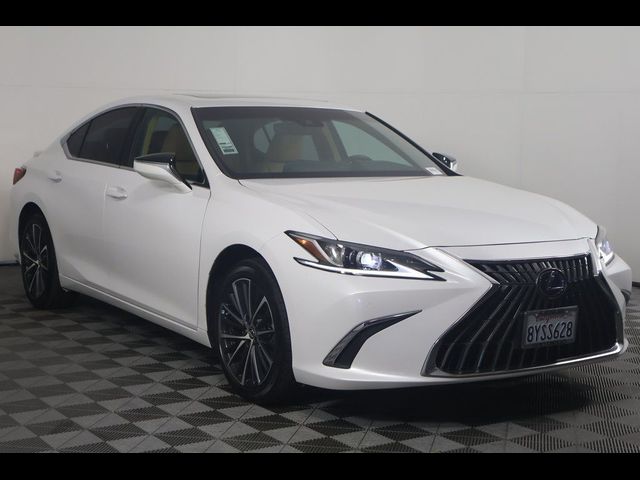 2022 Lexus ES 300h