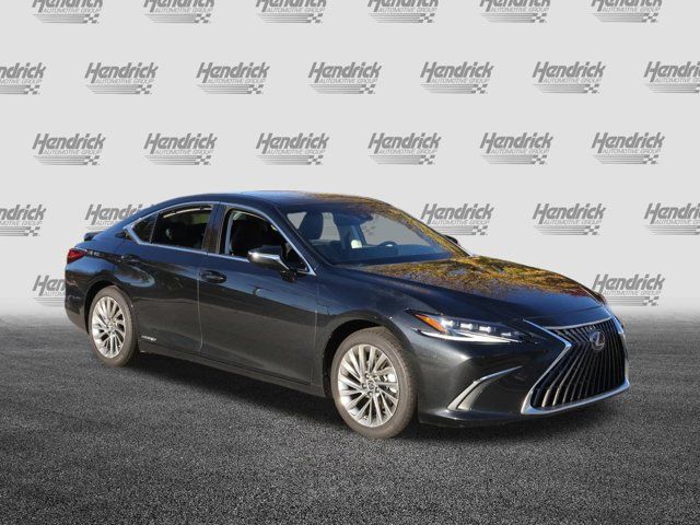 2022 Lexus ES 300h Ultra Luxury