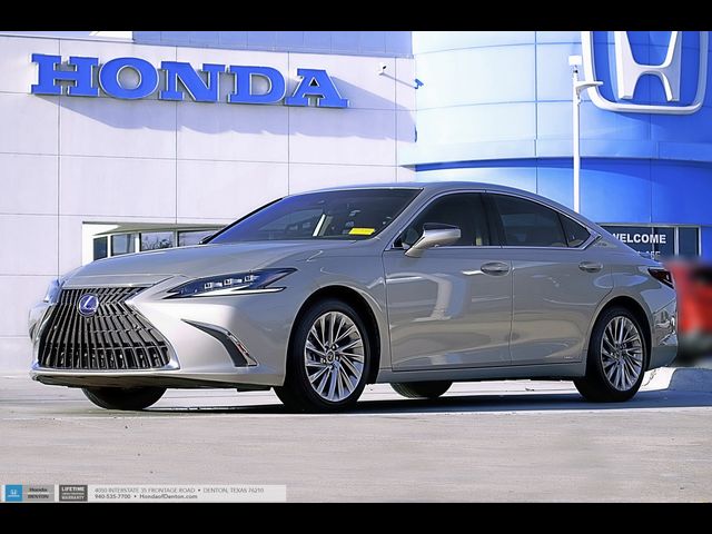 2022 Lexus ES 300h Ultra Luxury