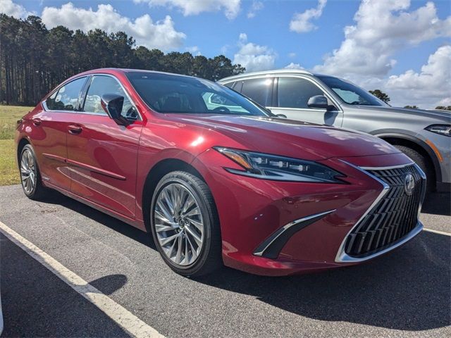 2022 Lexus ES 300h Ultra Luxury