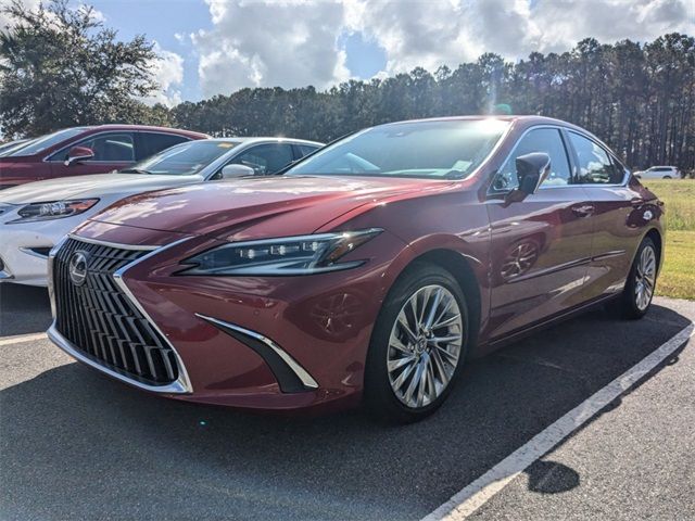 2022 Lexus ES 300h Ultra Luxury