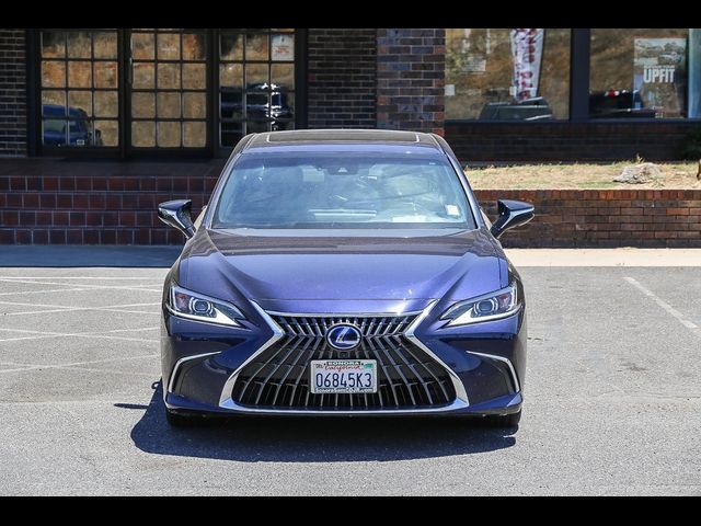 2022 Lexus ES 300h Ultra Luxury