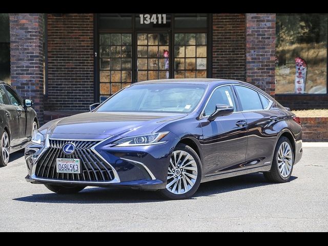 2022 Lexus ES 300h Ultra Luxury