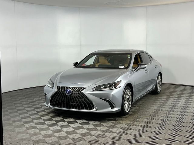 2022 Lexus ES 300h Ultra Luxury