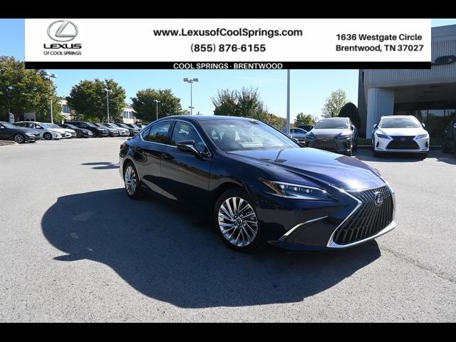 2022 Lexus ES 300h Ultra Luxury