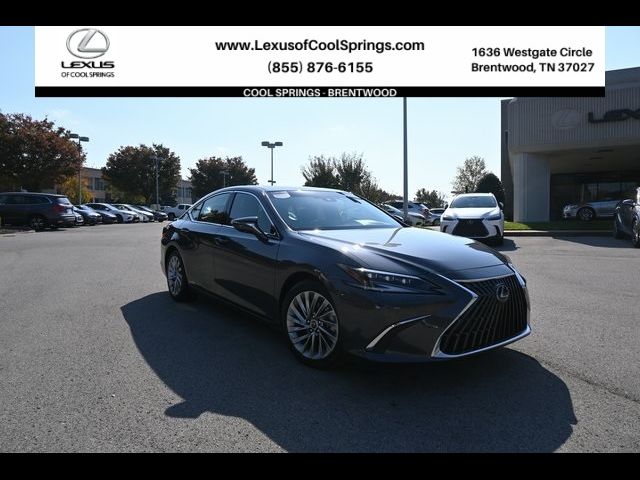 2022 Lexus ES 300h Ultra Luxury