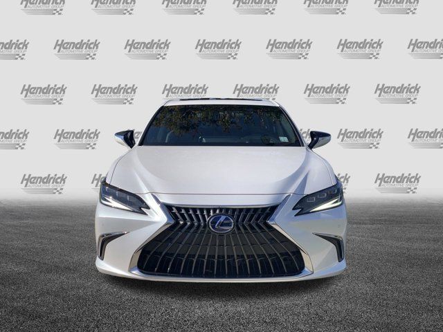 2022 Lexus ES 300h Ultra Luxury