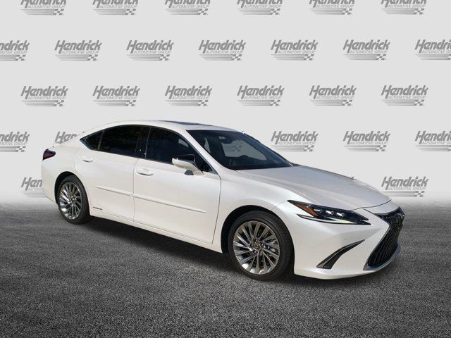 2022 Lexus ES 300h Ultra Luxury