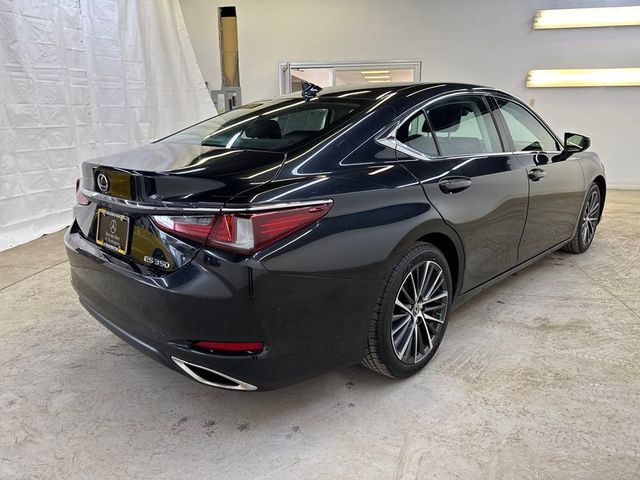 2022 Lexus ES 350