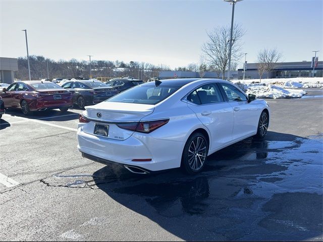 2022 Lexus ES 350