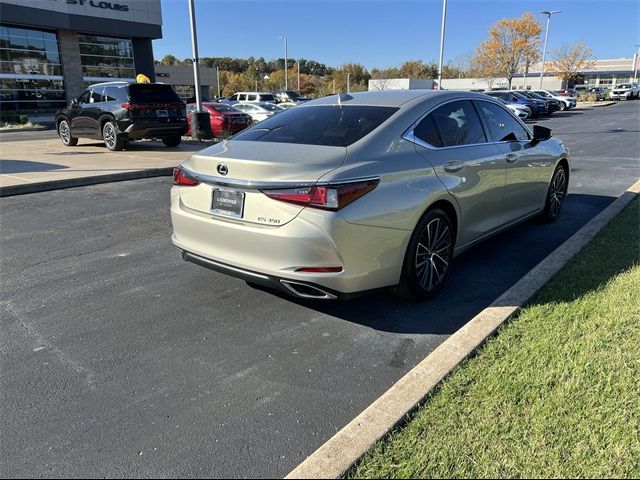 2022 Lexus ES 350