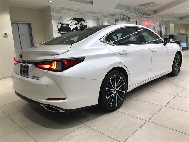 2022 Lexus ES 350