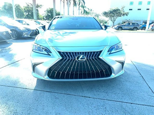 2022 Lexus ES 350