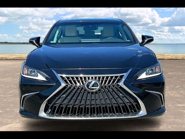 2022 Lexus ES 350