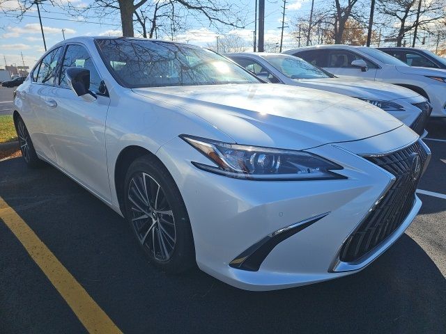 2022 Lexus ES 350