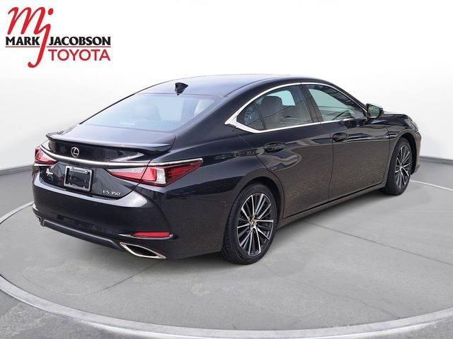 2022 Lexus ES 350