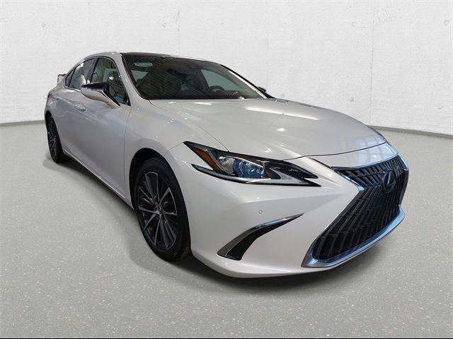 2022 Lexus ES 350