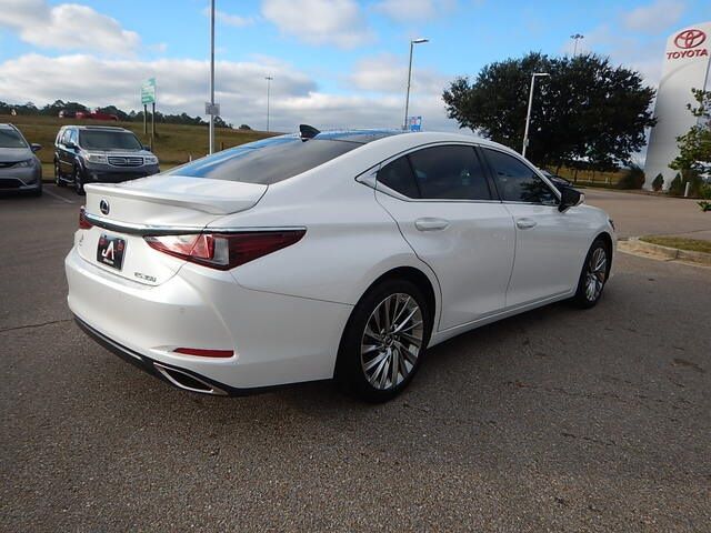 2022 Lexus ES 350 Ultra Luxury