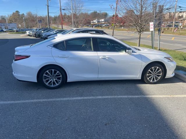 2022 Lexus ES 350