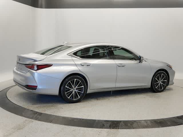 2022 Lexus ES 250