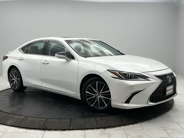 2022 Lexus ES 300h
