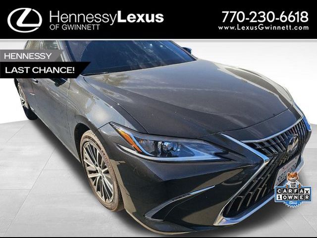 2022 Lexus ES 300h