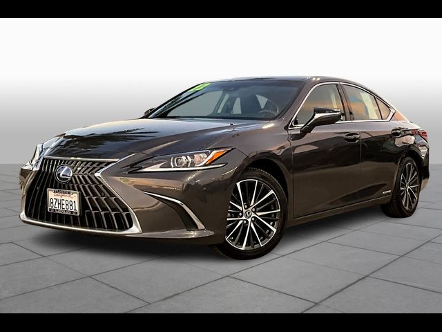 2022 Lexus ES 300h