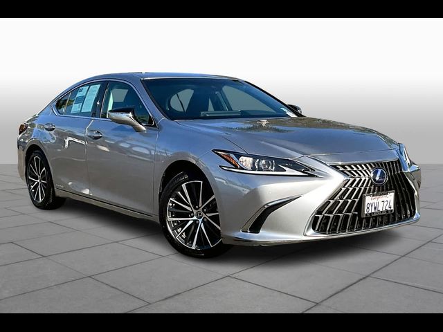 2022 Lexus ES 300h