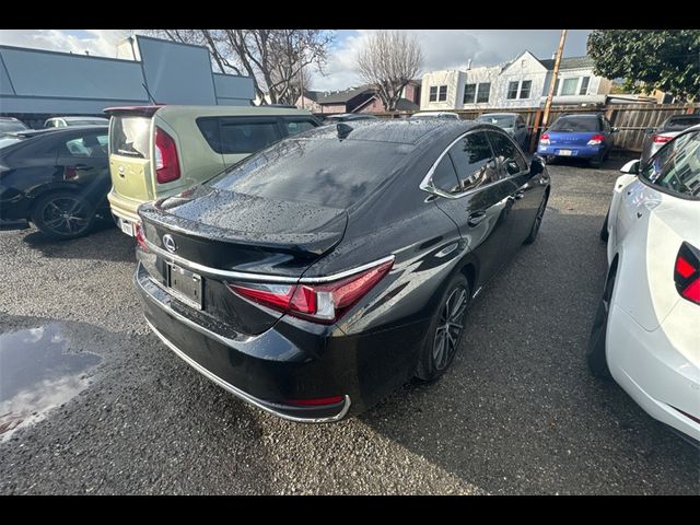 2022 Lexus ES 300h