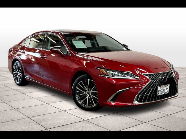 2022 Lexus ES 300h