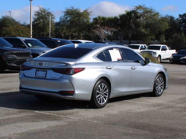 2022 Lexus ES 300h