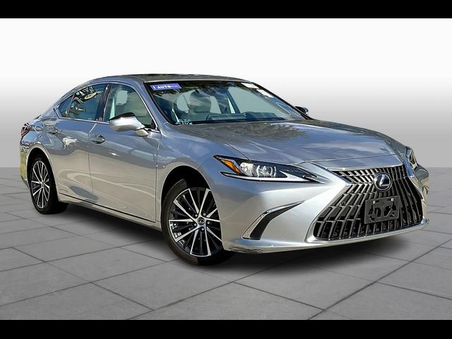 2022 Lexus ES 300h