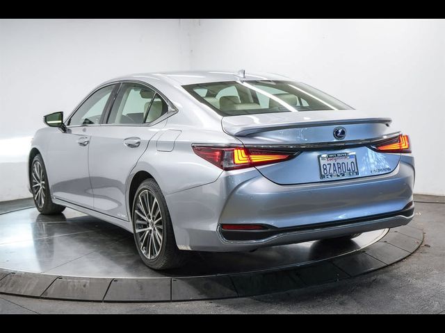 2022 Lexus ES 300h