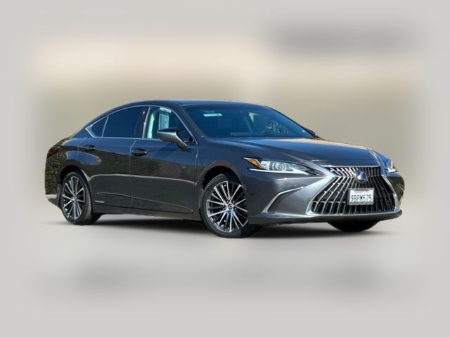 2022 Lexus ES 300h