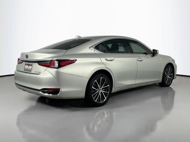 2022 Lexus ES 250