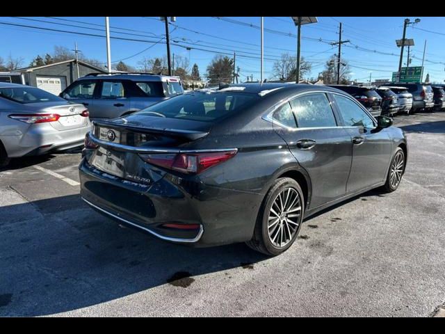 2022 Lexus ES 250