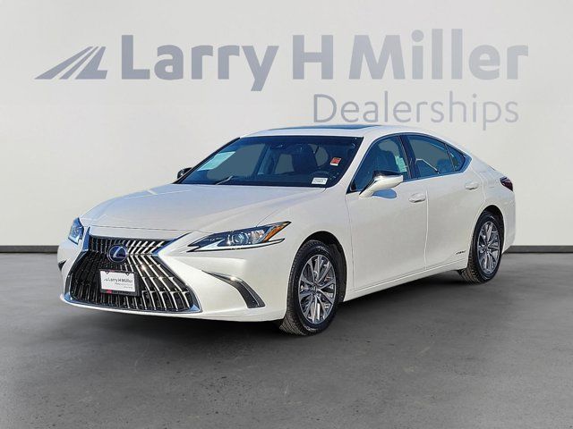 2022 Lexus ES 300h