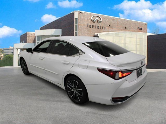 2022 Lexus ES 300h