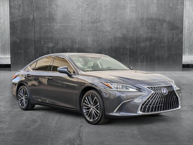 2022 Lexus ES 300h