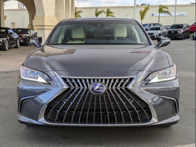 2022 Lexus ES 300h