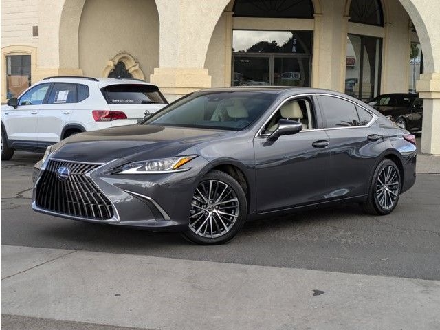 2022 Lexus ES 300h