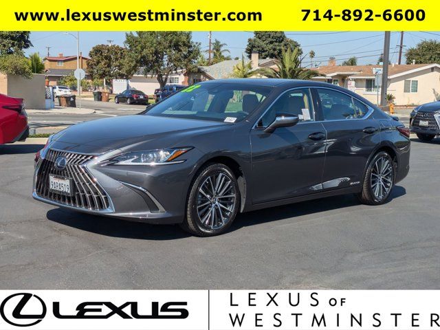 2022 Lexus ES 300h