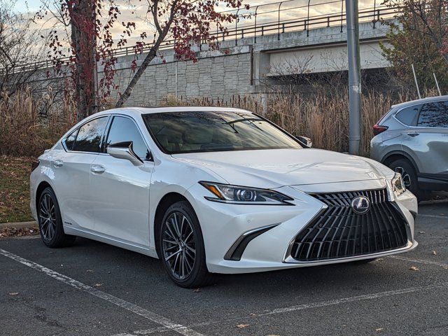 2022 Lexus ES 300h