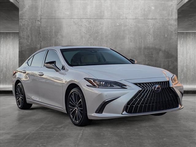 2022 Lexus ES 300h