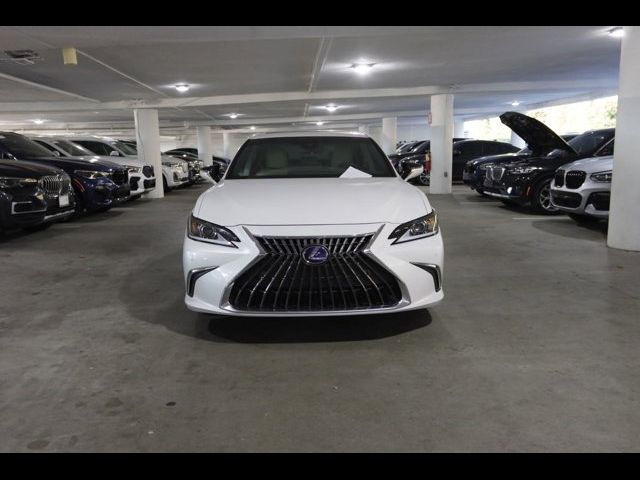 2022 Lexus ES 300h