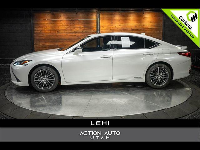 2022 Lexus ES 300h