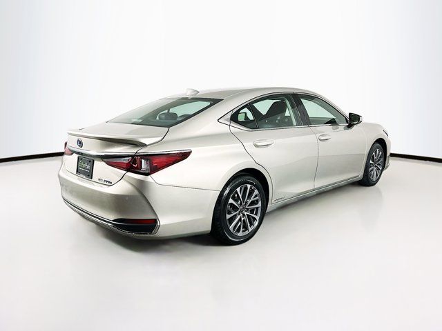 2022 Lexus ES 300h