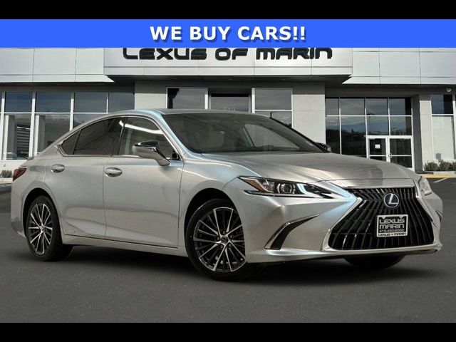 2022 Lexus ES 300h