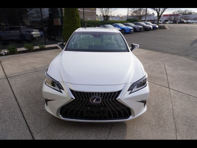 2022 Lexus ES 300h